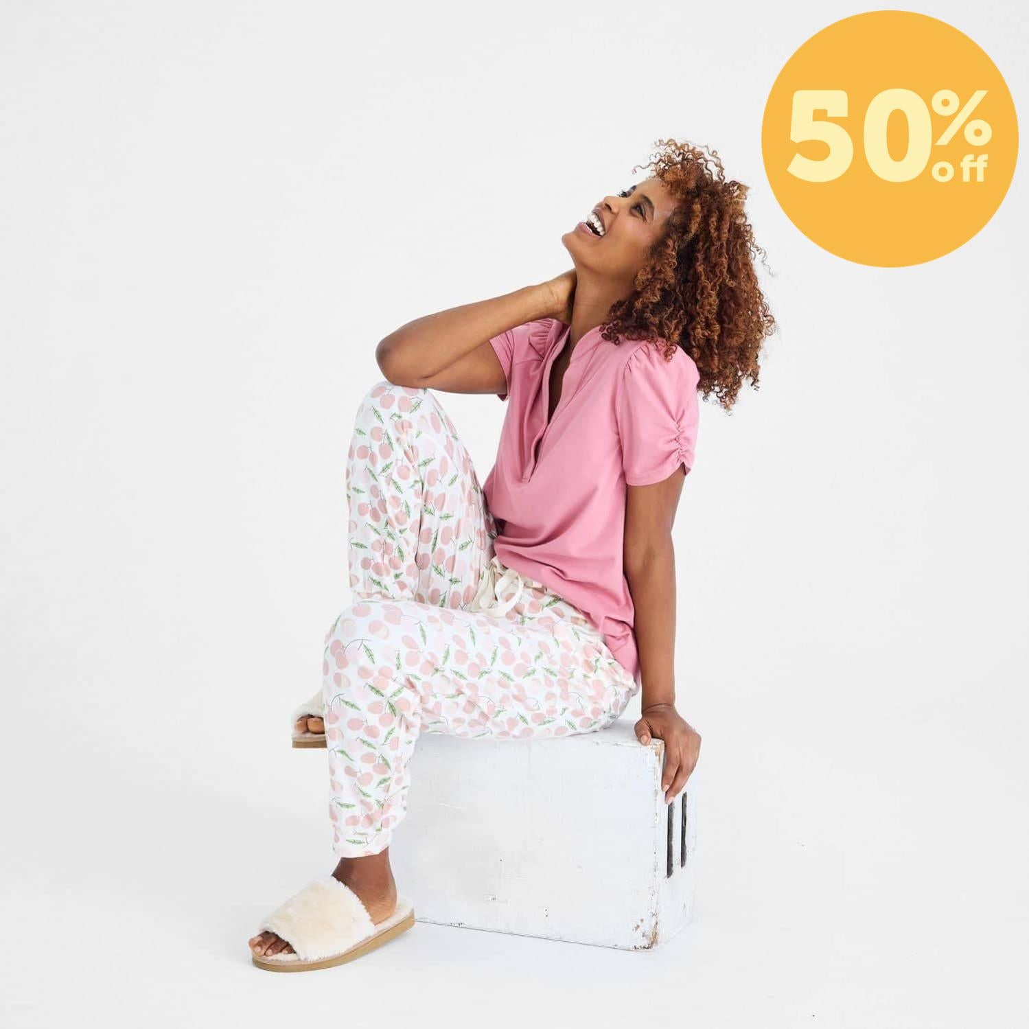 pink buff/lychee women's CloudStretch™ magnetic short sleeve jogger set