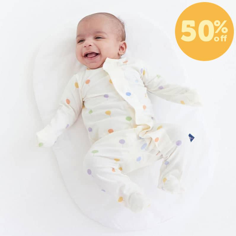 festive balloons CloudStretch™ magnetic footie