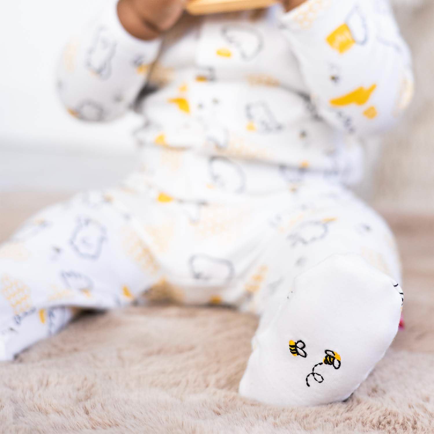 honey bee mine organic cotton magnetic parent favorite footie - re-loved